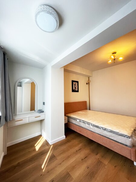 Piata Natiunile Unite, apartament 3 camere, prima inchiriere, 1000 EUR.