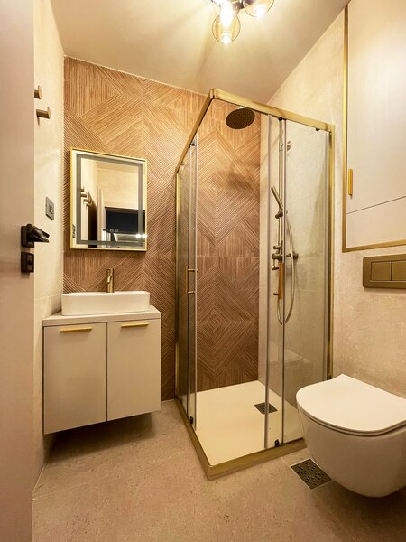 Piata Natiunile Unite, apartament 3 camere, prima inchiriere, 1000 EUR.